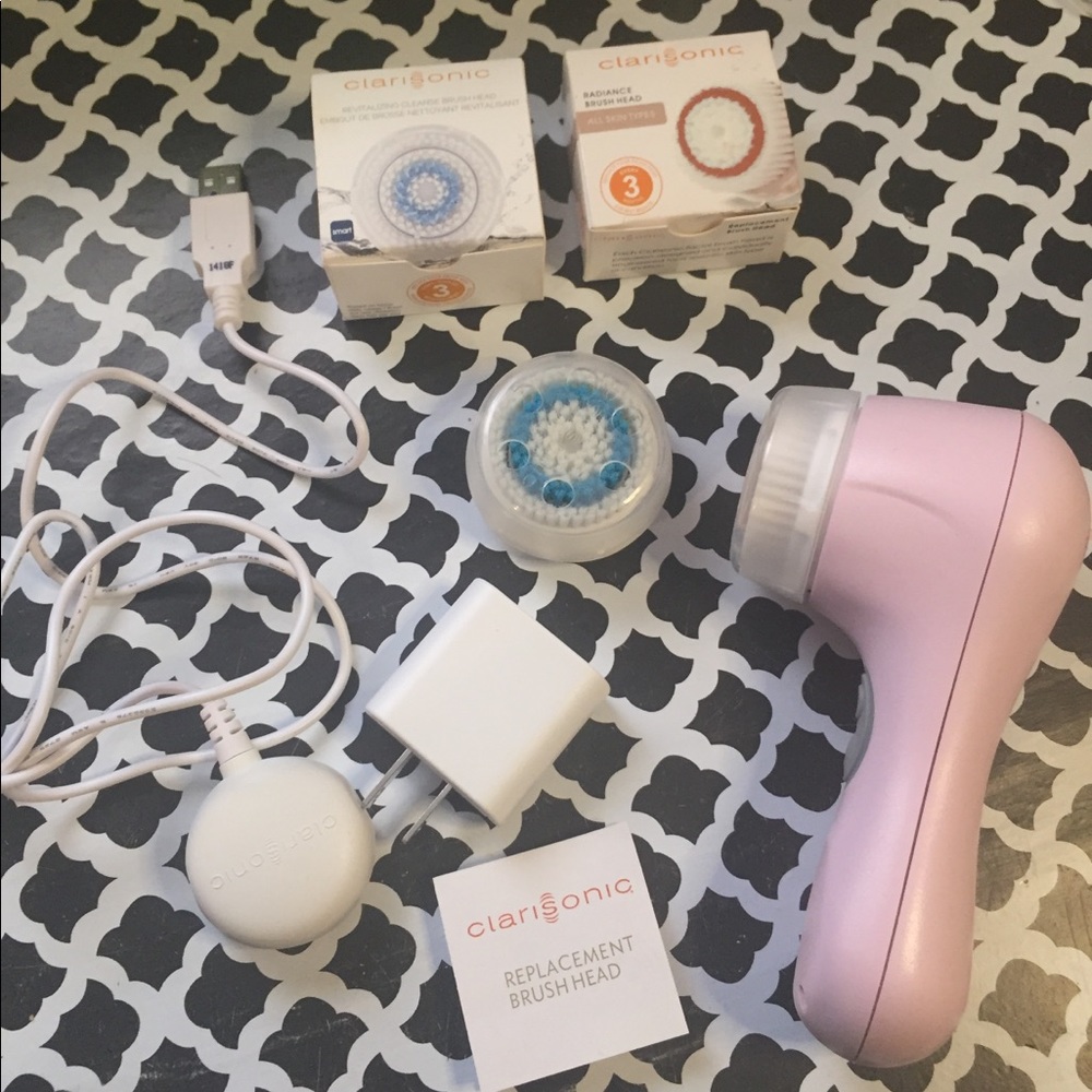 Clarisonic Mia 2  Sonic Face Cleaner NWOT